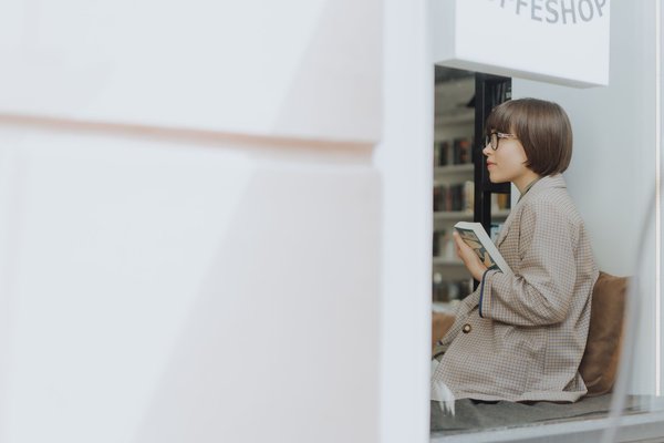 Dressing minimaliste avec pièces de qualité